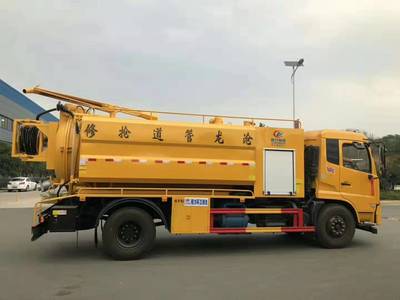 東風天錦市政高壓清洗吸污車聯合疏通廠家現車